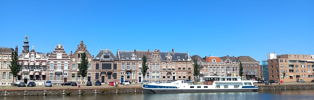 De Boreas afgemeerd aan de kade in Middelburg